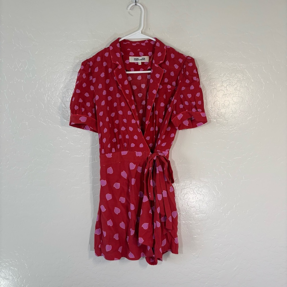 Diane Von Furstenberg Size 2 Candra Wrap Romper Short Sleeve Red Pink Polka Dot
